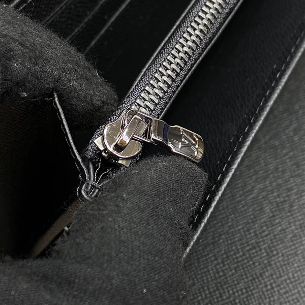 2026122105449280 820